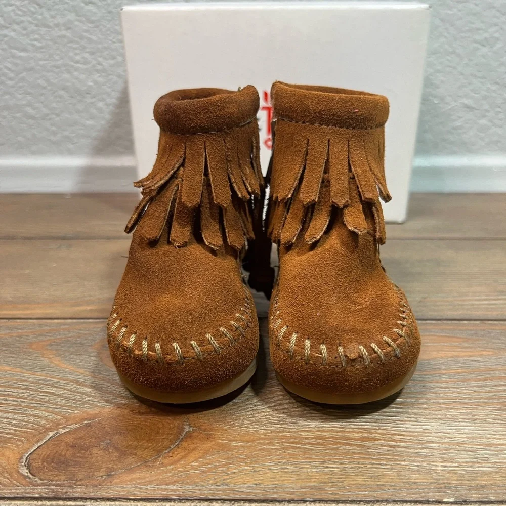 Minnetonka Moccasins Beown Leather/Suede NEW! Baby Size 1. New in Box!!